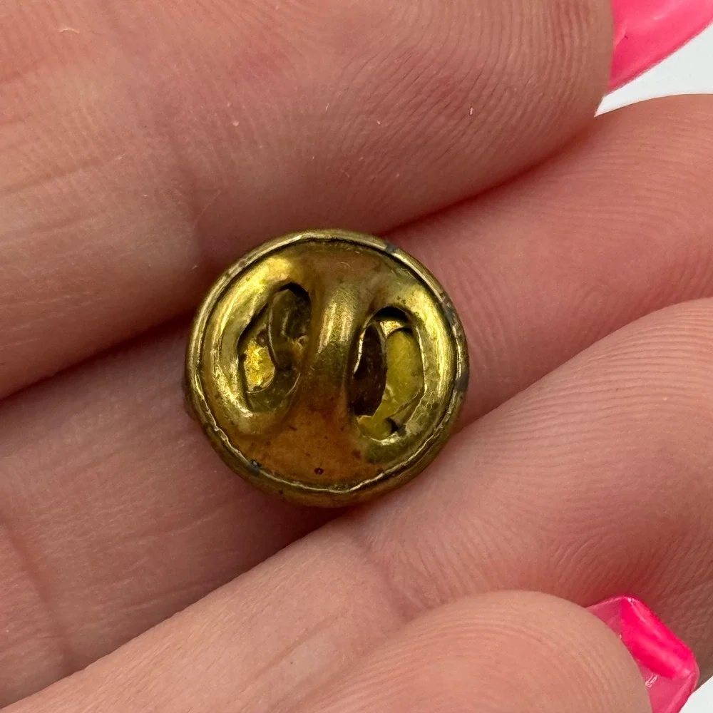 ✨Baby Feet Pin‎ Gold Tone Lapel Pin New Baby Gift Baby Shower Present Vintage